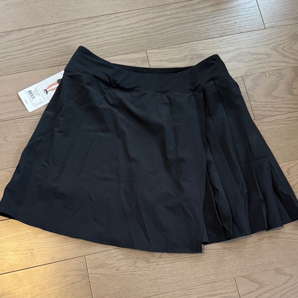 XS, S & M - LOLE Black Pleated Skort - Picture 9 of 15